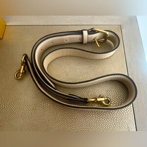 COACH Pillow Tabby 26 Ivory